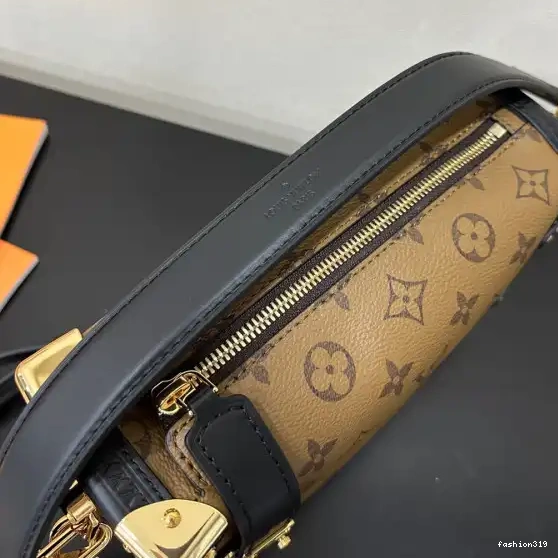 VUITTON MM LOUIS TRUNK SIDE 0504